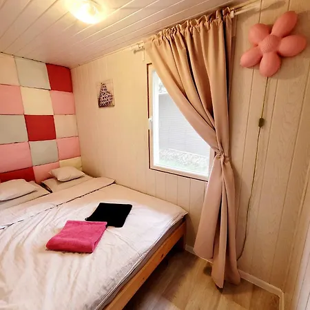 Nad Jeziorem Przy Lini Brzegowej Gorowychy, Pomorze Hébergement de vacances