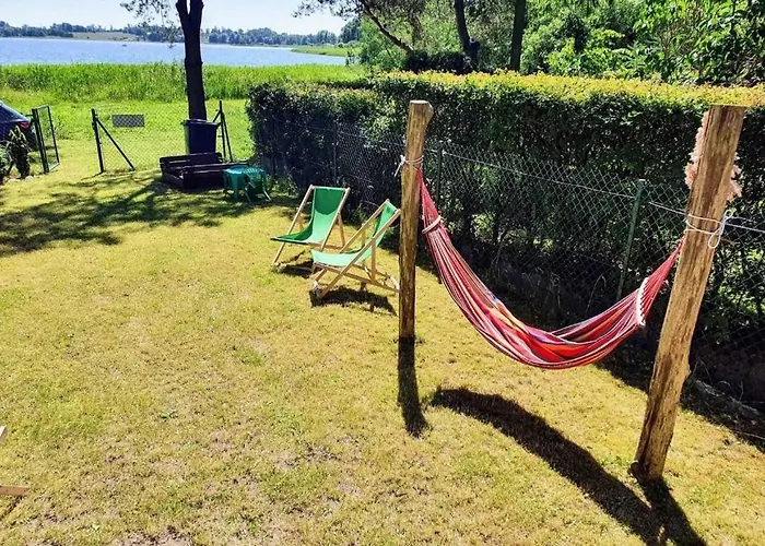 Nad Jeziorem Przy Lini Brzegowej Gorowychy, Pomorze * Gorowychy