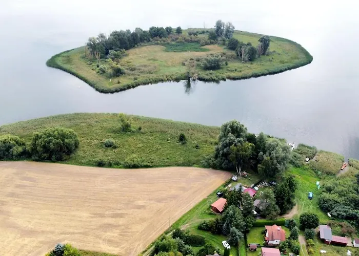 Nad Jeziorem Przy Lini Brzegowej Gorowychy, Pomorze Дом отдыха *